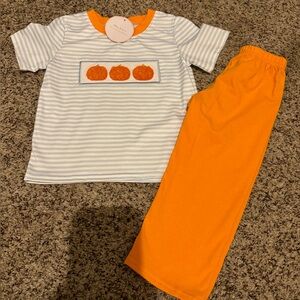 Boys size 2T pumpkin set